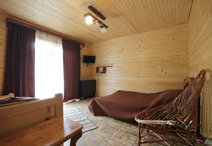 213 тримісний номер у Садиби "Два брати" с.Подобовець, Закарпатська область