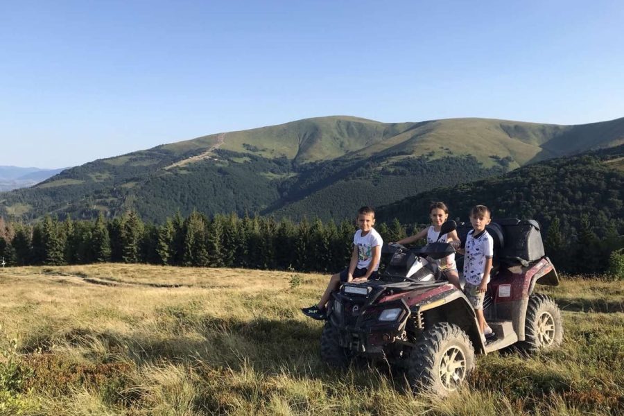 podoroz-u-gory-sadyba-dva-braty